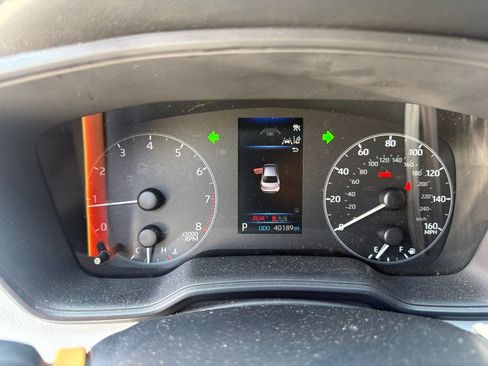 Used 2023 Toyota Corolla SE FWD image 4