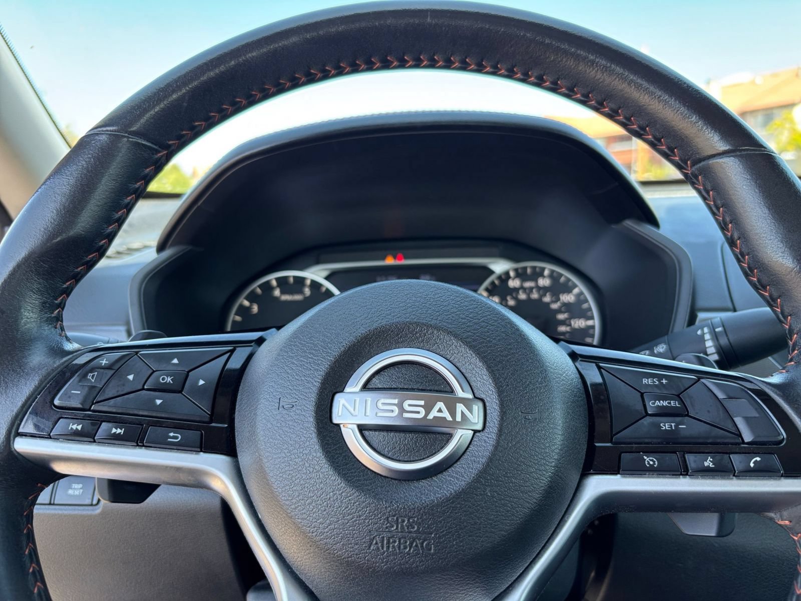 Used 2025 Nissan Altima 2.5 SR FWD image 28