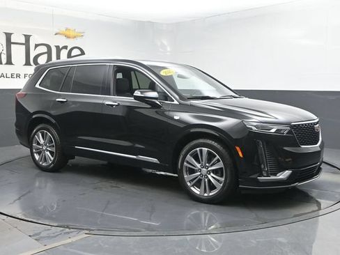 Used 2025 Cadillac XT6 Premium Luxury FWD image 6