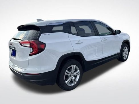 Used 2024 GMC Terrain SLE image 6