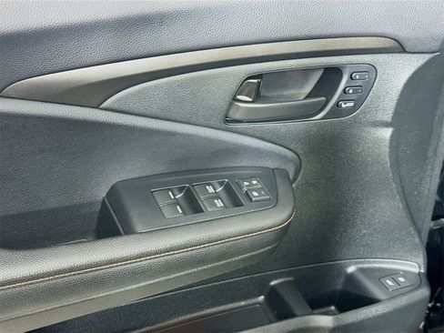 Used 2025 Honda Passport TrailSport image 15