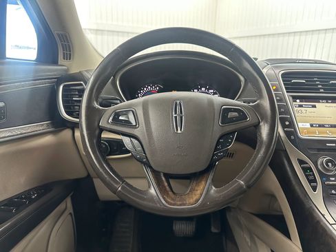 Used 2016 Lincoln MKX Select w/ Select Plus Package image 19