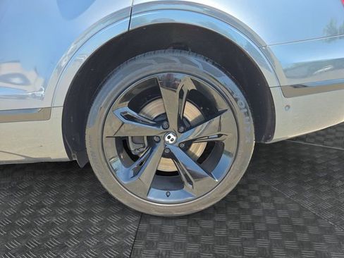 Used 2018 Bentley Bentayga Activity AWD/4WD image 37