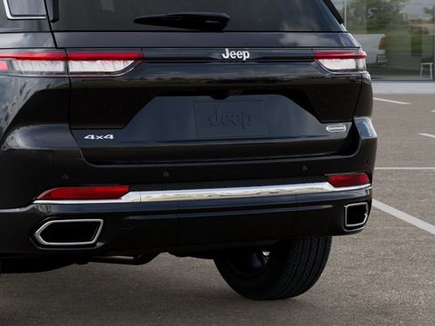 New 2025 Jeep Grand Cherokee Overland image 13