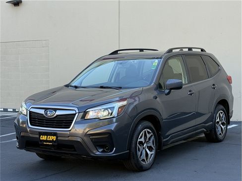 Used 2020 Subaru Forester Premium w/ Popular Package #1 AWD/4WD image 1