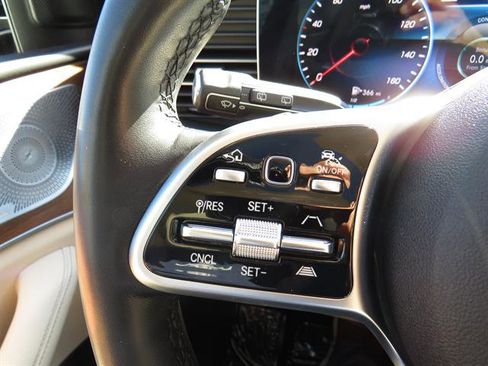 Used 2022 Mercedes-Benz GLS 450 GLS 450 image 11