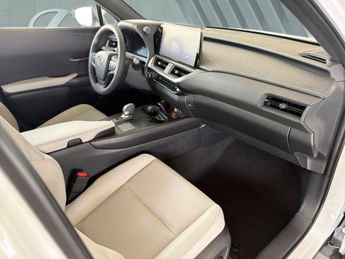 Certified 2026 Lexus UX 300h FWD w/ Accessory Package (Z1) image 26