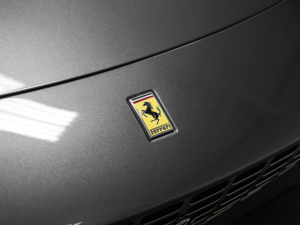 Used 2024 Ferrari Roma Spider RWD image 5