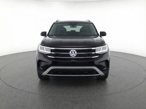 Used 2025 Volkswagen Atlas SE FWD image 2