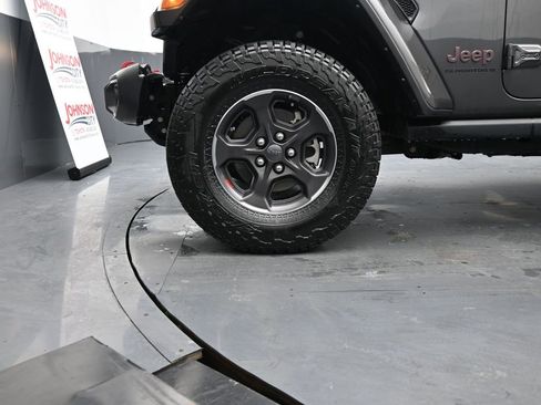 Used 2023 Jeep Gladiator Rubicon w/ Cold Weather Group image 15