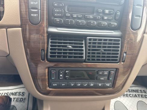 Used 2004 Ford Explorer Eddie Bauer image 32