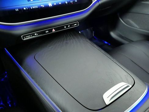 Used 2025 Mercedes-Benz E 350 4MATIC Sedan image 62