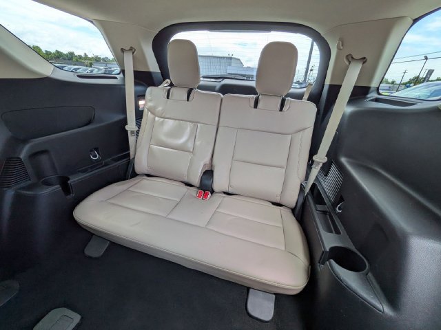 Certified 2023 Ford Explorer XLT w/ Equipment Group 202A AWD/4WD image 17