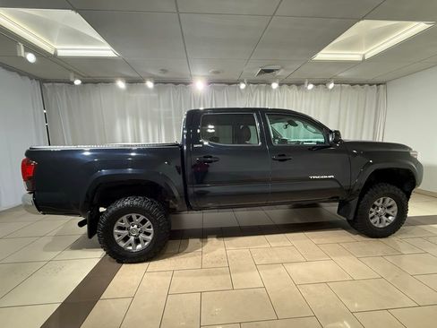 Used 2019 Toyota Tacoma SR5 image 6