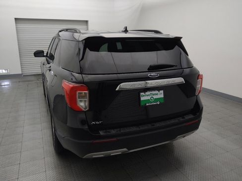 Used 2021 Ford Explorer XLT w/ Equipment Group 202A image 6