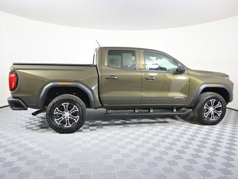 Used 2024 GMC Canyon AT4 w/ AT4 Premium Package AWD/4WD image 8