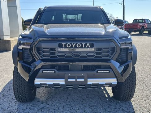 Used 2024 Toyota Tacoma 4x4 Double Cab Hybrid image 8