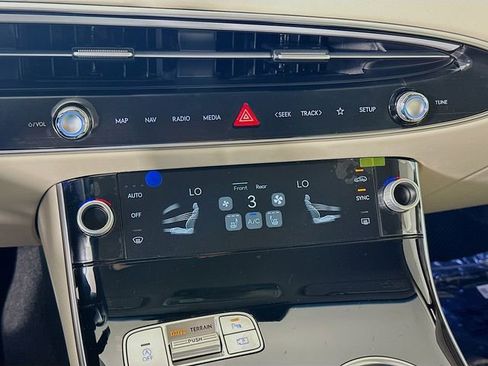 New 2026 Genesis GV70 2.5T AWD/4WD image 14