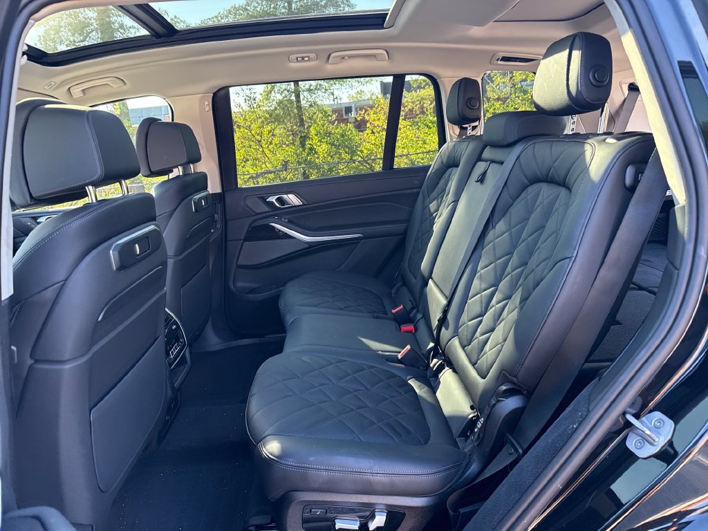 Used 2025 BMW X7 xDrive40i w/ Premium Package AWD/4WD image 27