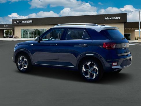 New 2025 Hyundai Venue Limited image 4