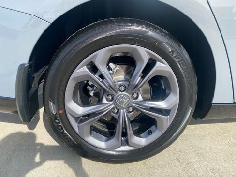 Certified 2025 Honda Accord EX-L image 27