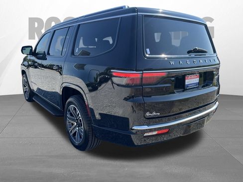 Used 2024 Jeep Wagoneer Series II w/ Flexible Seating Group RWD image 6