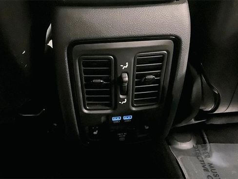 Used 2024 Dodge Durango GT image 28