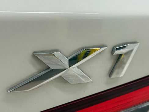 Used 2017 BMW X1 xDrive28i image 13