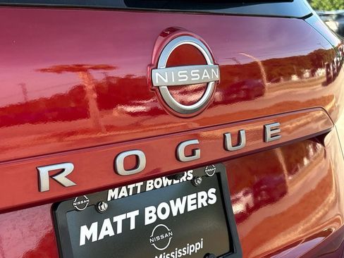 Certified 2026 Nissan Rogue S FWD image 5