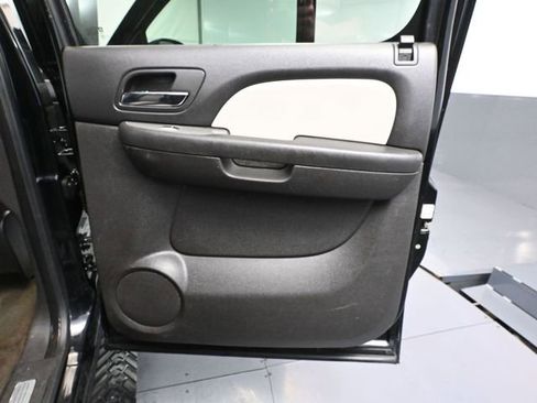 Used 2008 Chevrolet Suburban LT w/ LT Preferred Equipment Group image 41