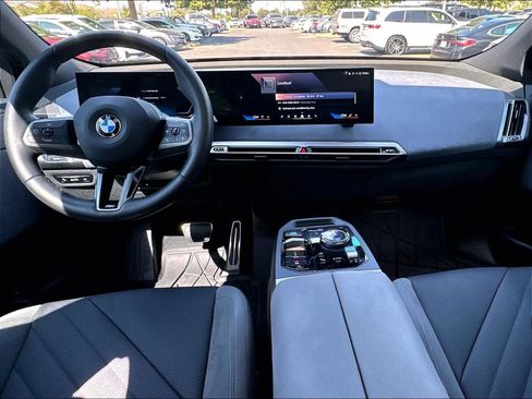 Used 2026 BMW iX xDrive60 w/ M Sport Package AWD/4WD image 10