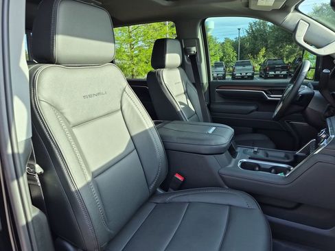 New 2026 GMC Sierra 2500 Denali w/ Denali Reserve Package AWD/4WD image 36