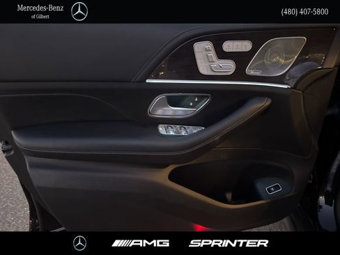 Used 2021 Mercedes-Benz GLS 450 4MATIC image 11