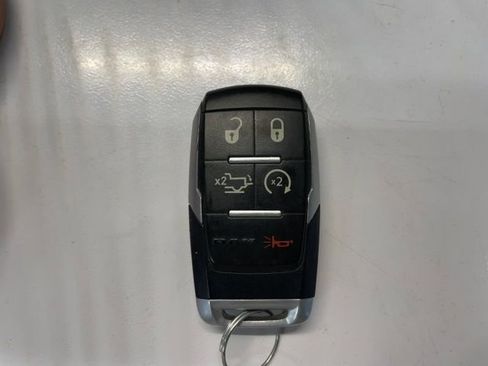 Used 2020 RAM 3500 Laramie AWD/4WD image 19