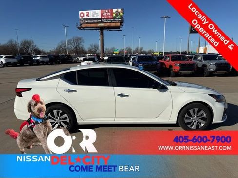 Certified 2025 Nissan Altima 2.5 S image 3