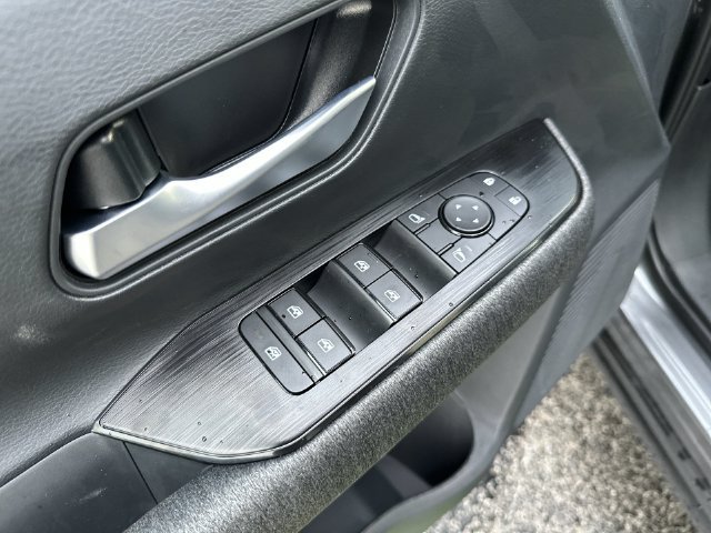 New 2026 Nissan Kicks SV w/ SV Premium Package FWD image 18