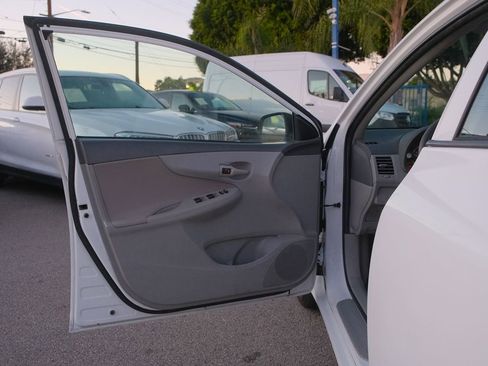 Used 2009 Toyota Corolla LE image 11