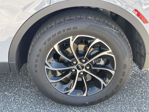 New 2026 Lincoln Nautilus Premier image 9