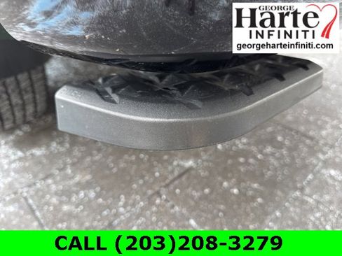 Used 2024 Nissan Titan SV w/ SV Bronze Edition Package image 13