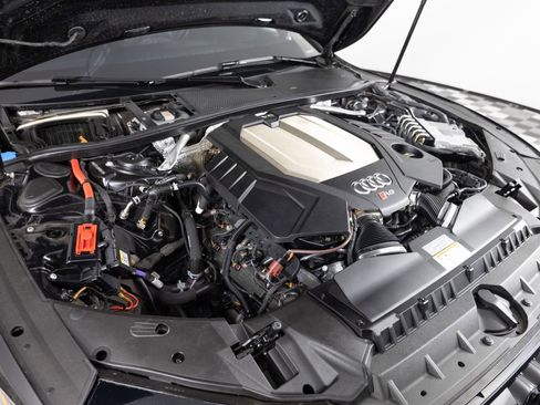 Used 2021 Audi RS 7 Sportback w/ Carbon Optic Package image 40