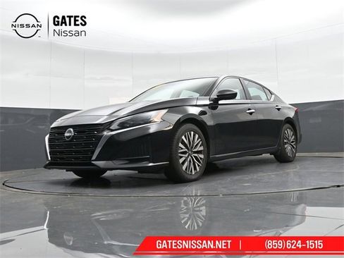 Used 2024 Nissan Altima 2.5 SV image 35