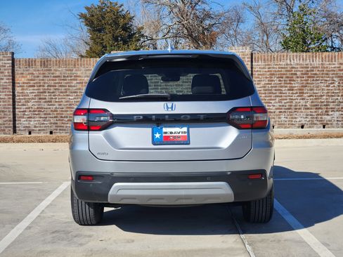 Certified 2025 Honda Pilot EX-L image 7