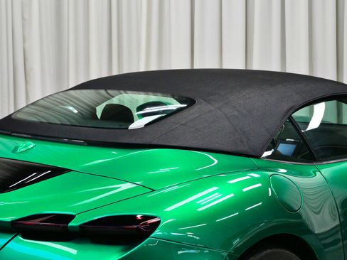 Used 2024 Ferrari Roma Spider image 39