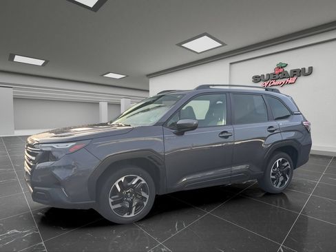 Certified 2025 Subaru Forester Premium AWD/4WD image 8