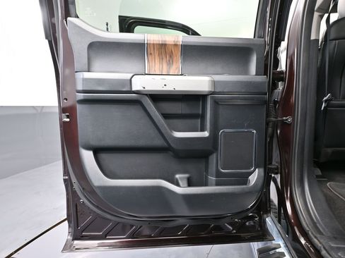 Used 2020 Ford F150 Lariat w/ Equipment Group 502A Luxury image 40