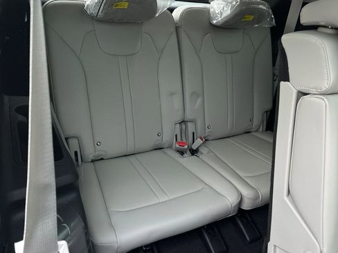 New 2026 Kia Sorento S w/ S Panoramic Sunroof Package image 17