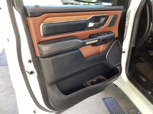 Used 2019 RAM 1500 Limited AWD/4WD image 9