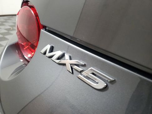 Used 2019 MAZDA MX-5 Miata RF Grand Touring image 8