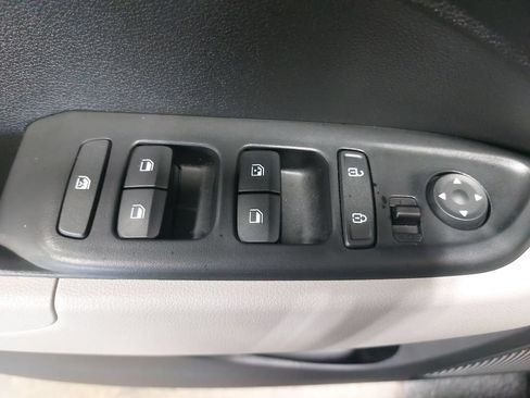 Certified 2024 Hyundai Venue SEL FWD image 27