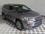 Used 2017 Toyota Highlander FWD V6 image 2